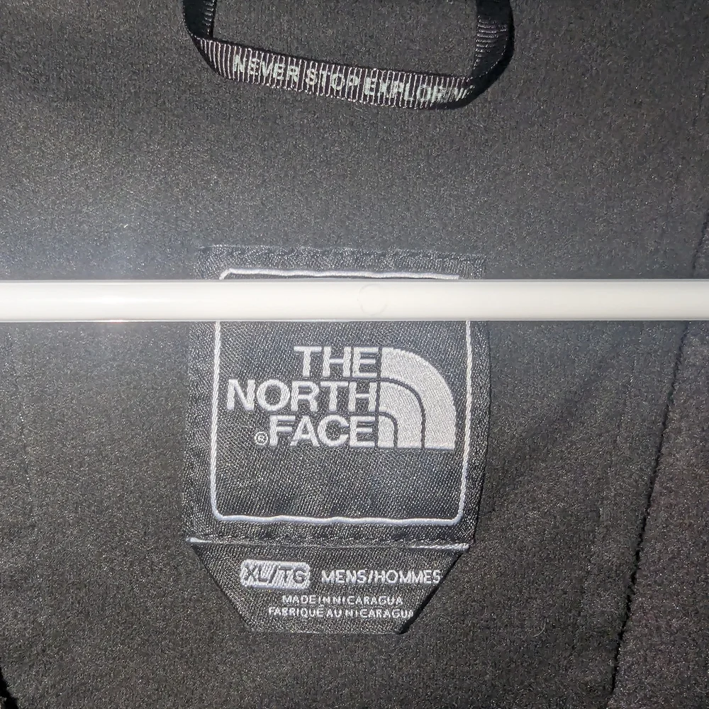 The North Face Men's Black Apex Bionic Softshell Jacket - Picture 7 of 9